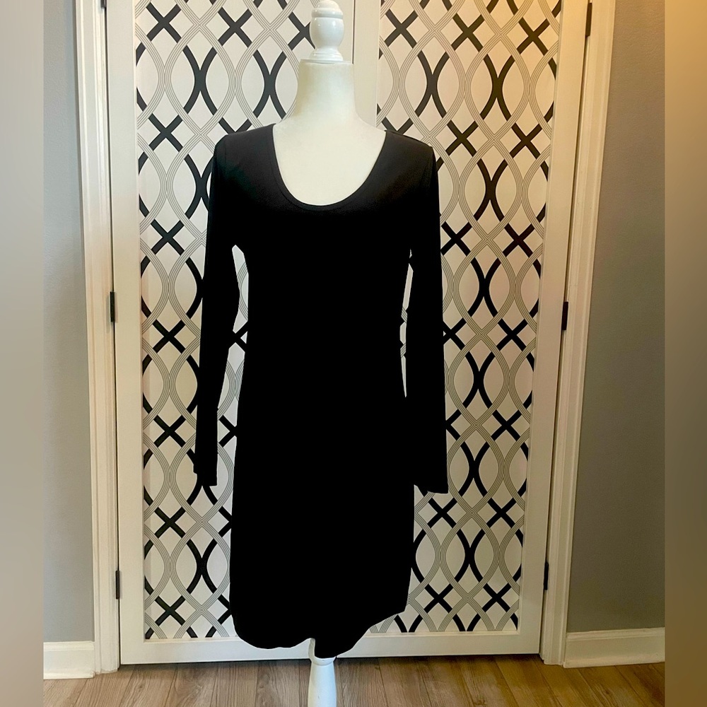 Lolë black dress, size M